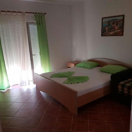 Guesthouse Mb Knezevic Budva Exteriör bild